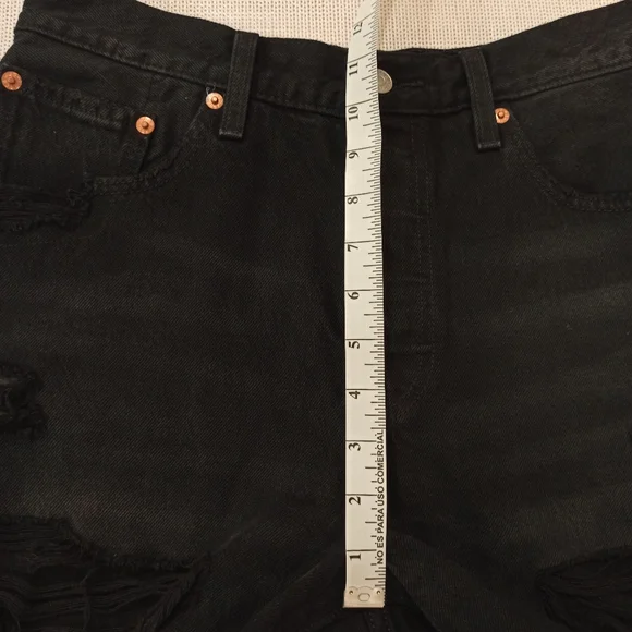 Levis 501 Jean Shorts Womens Size 28 Black Stowaway Distressed Cutoffs - Picture 15 of 16
